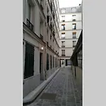 Grand appartement 2 pièces à côté Jardin du Luxembourg